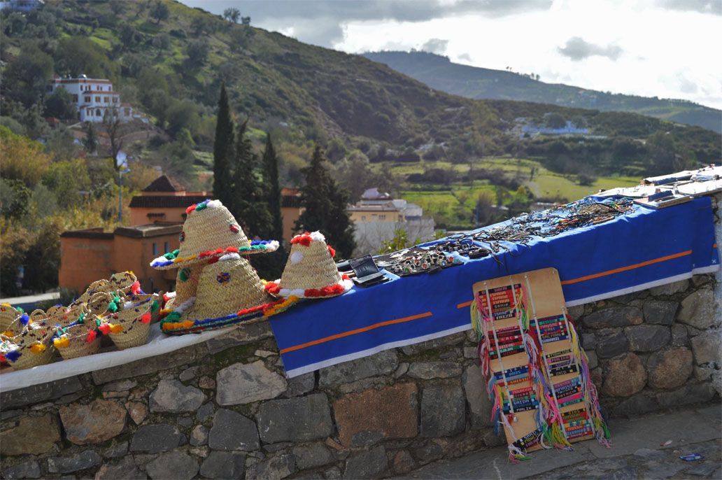 subir a la cascada con vistas en chaouen