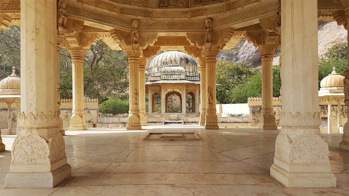 Tumbas Gaitor en Jaipur Tumbas Gaitor en Jaipur