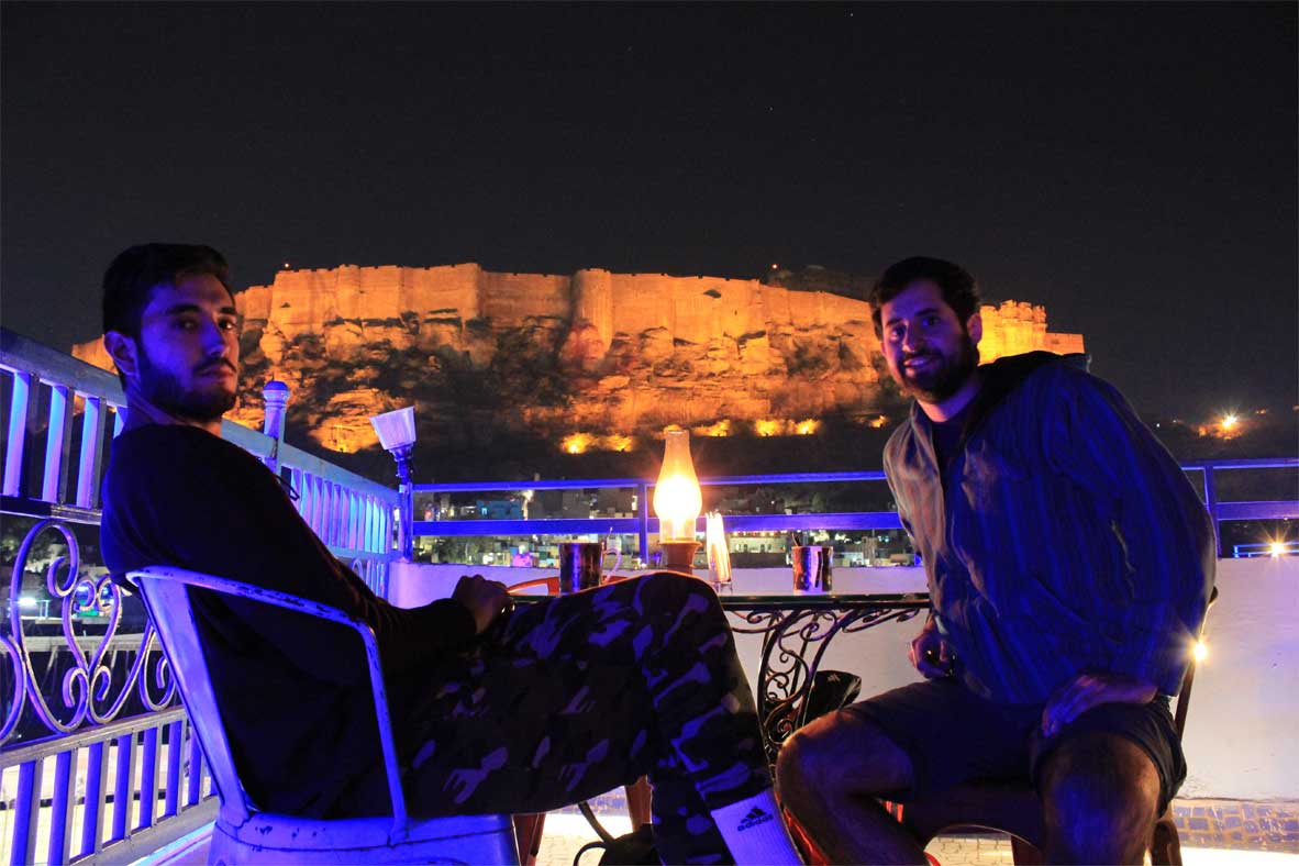 Atardecer con vistas al Fortaleza de Mehrangarh Atardecer con vistas al Fortaleza de Mehrangarh