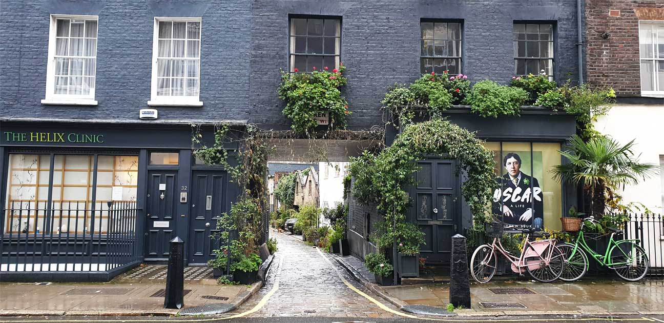 Warren Mews