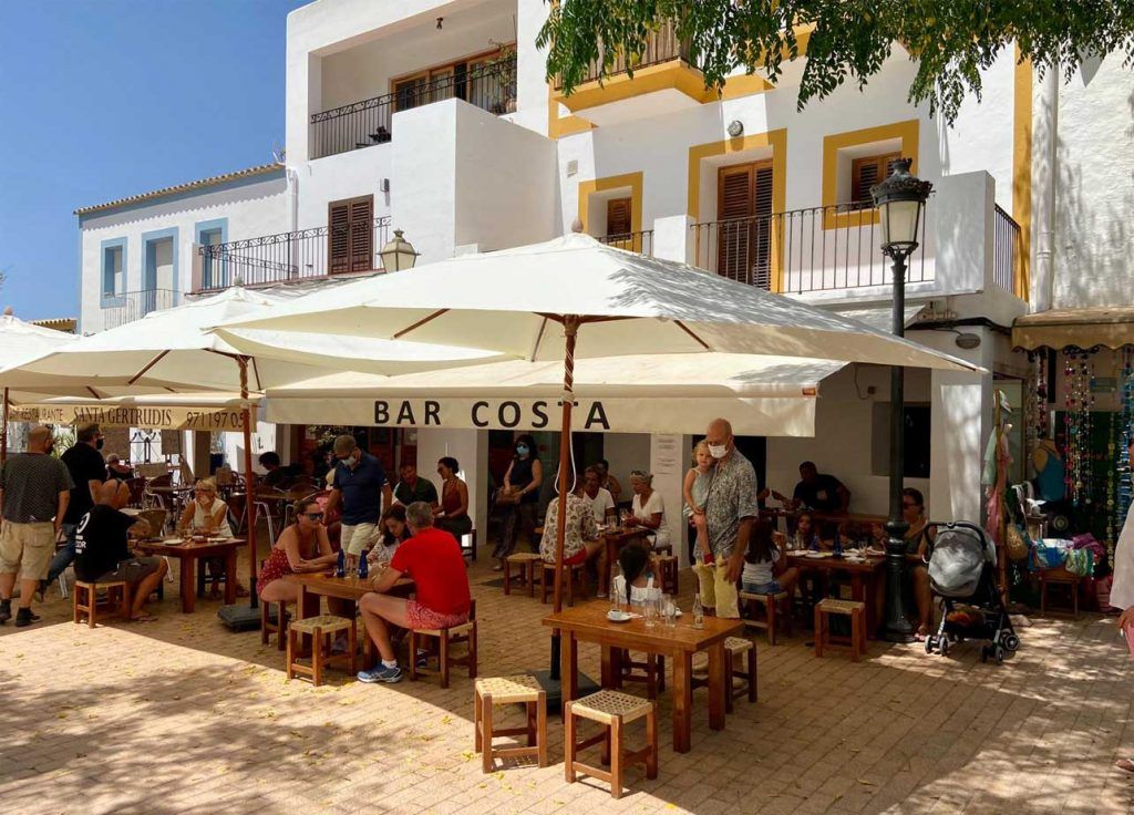 Comer en Bar Costa