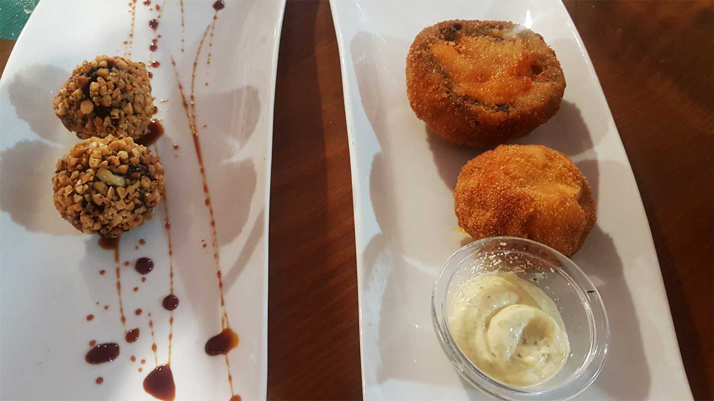 Trufas de morcilla y champiñones rellenos