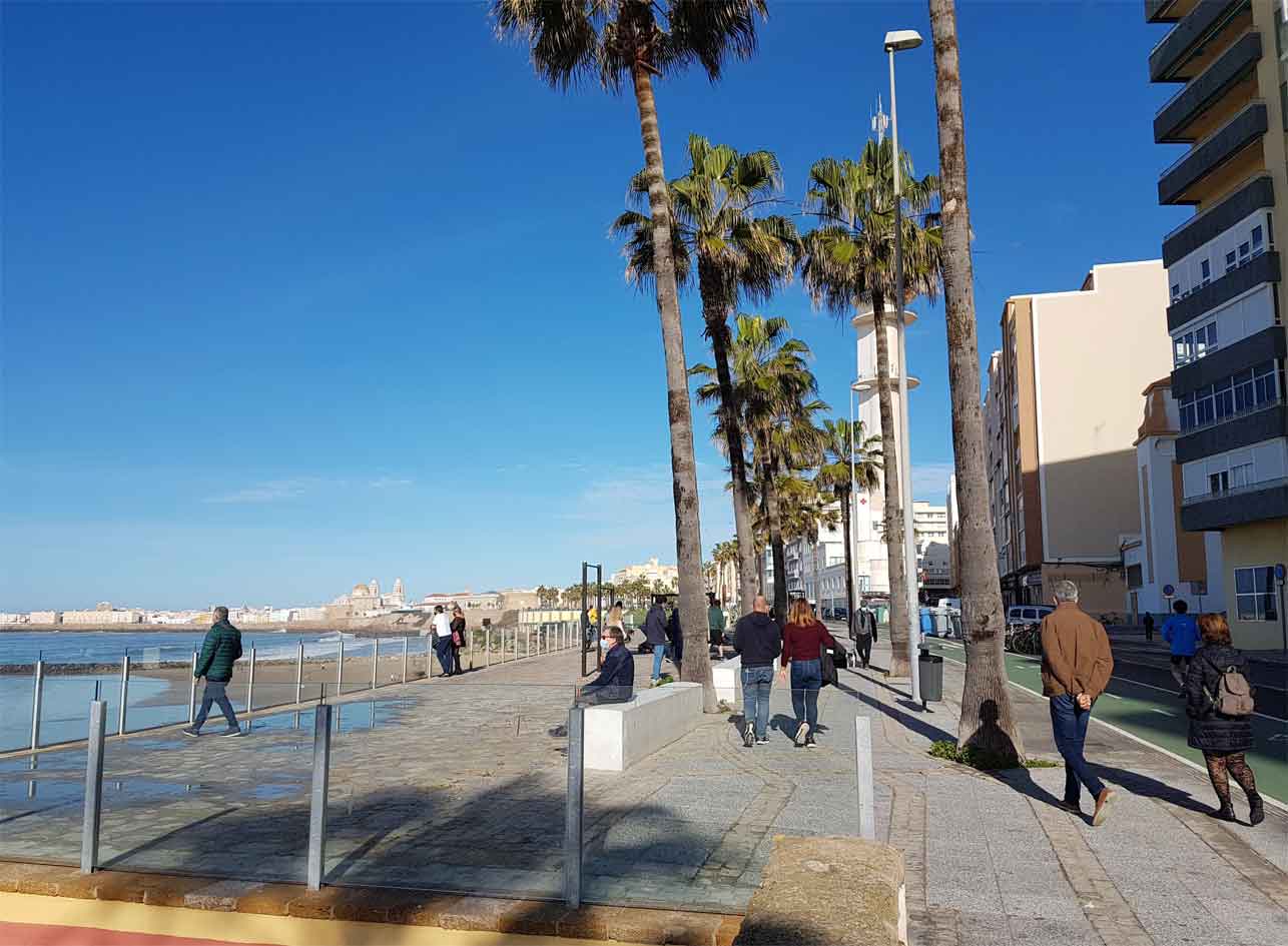 Paseo Marítimo Playa de Santa María del Mar