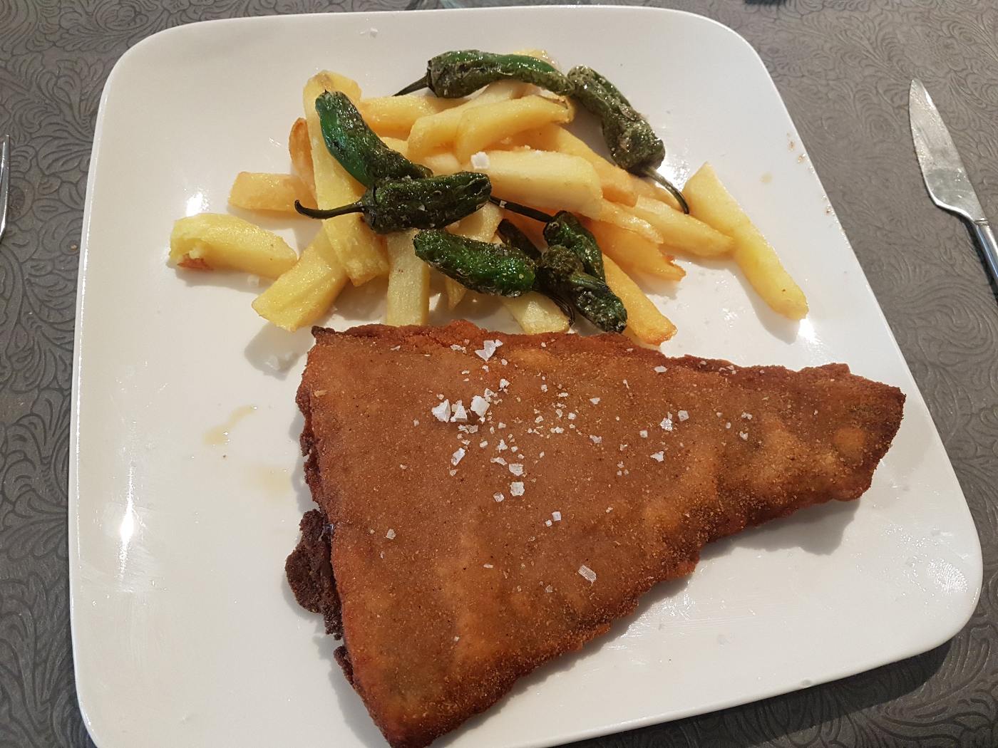 Cachopo en Restaurante Al Socaire, Casa de Cantabria en Madrid