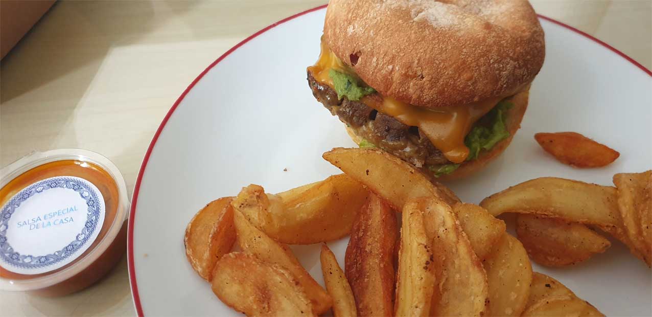 Cuatromanos Burger by Paco Roncero y Ramón Freixa