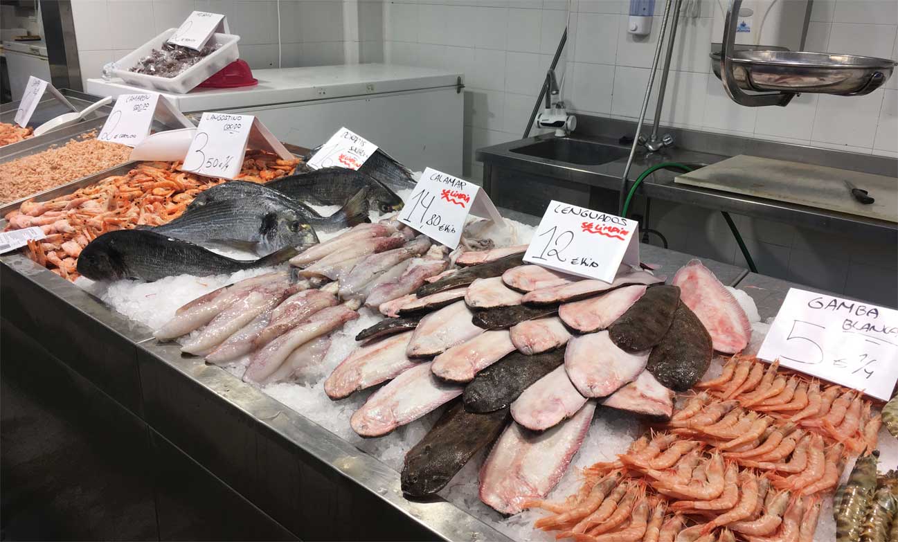 Plaza de Abastos de Cádiz pescados
