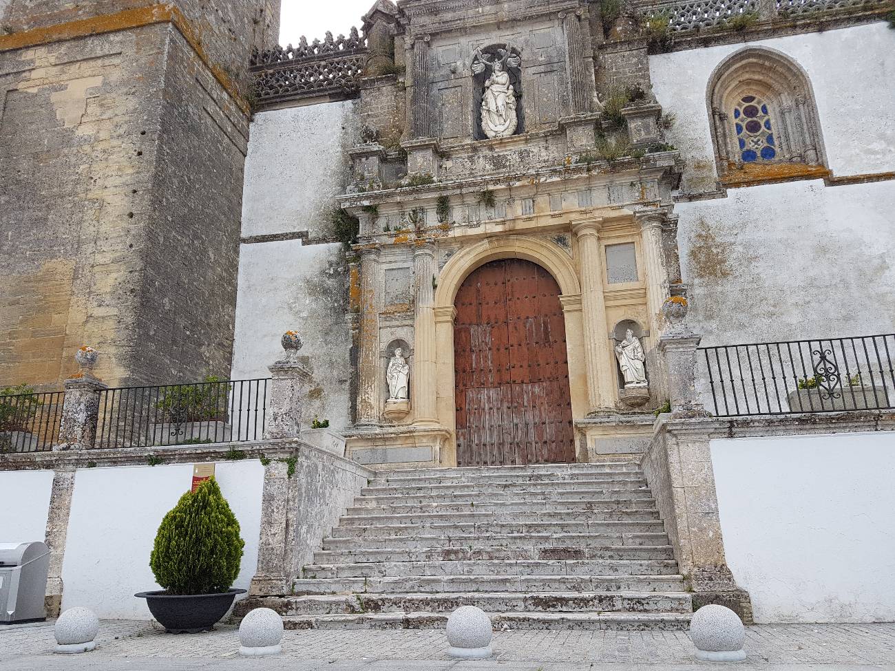 Iglesia Santa María Mayor La Coronada