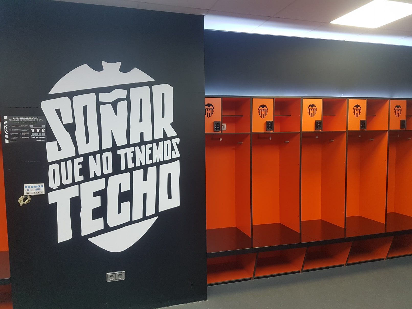 Vestuarios Mestalla, Tour de Mestalla