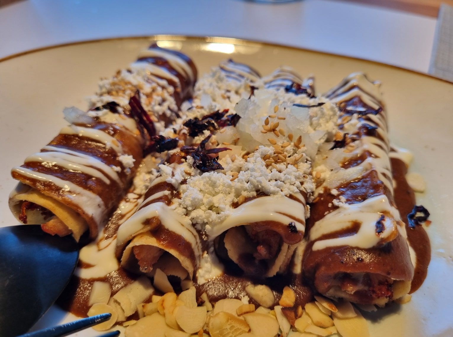 Flautas Mole - Órale Compadre